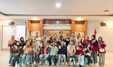 Dorong Desa Berdaya, KKN Unram Gelar Sosialisasi dan Pelatihan QRIS bagi Pelaku UMKM Desa Bayan